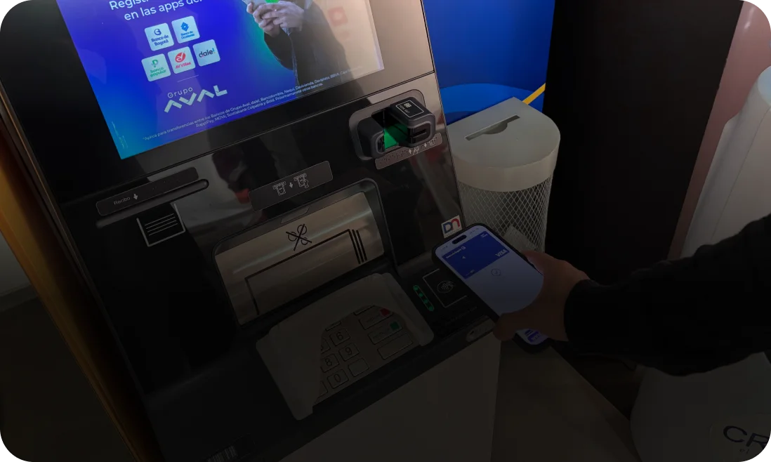 Más de 16 millones de clientes de Grupo Aval podrán hacer retiros sin contacto en cajeros, una tecnología pionera en Colombia